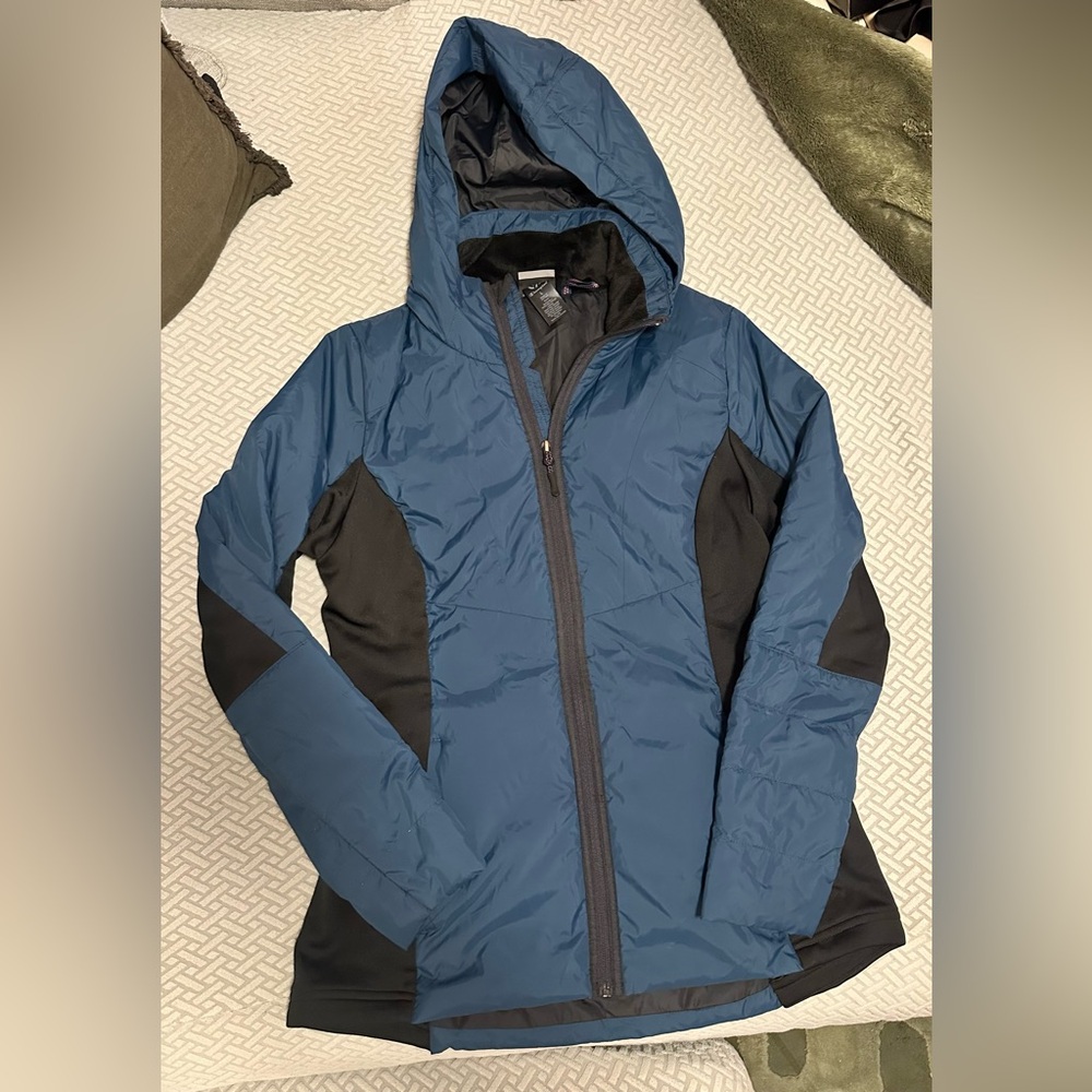 C9 by Champion Women’s Blue & Black Hooded Puffer Jacket Large